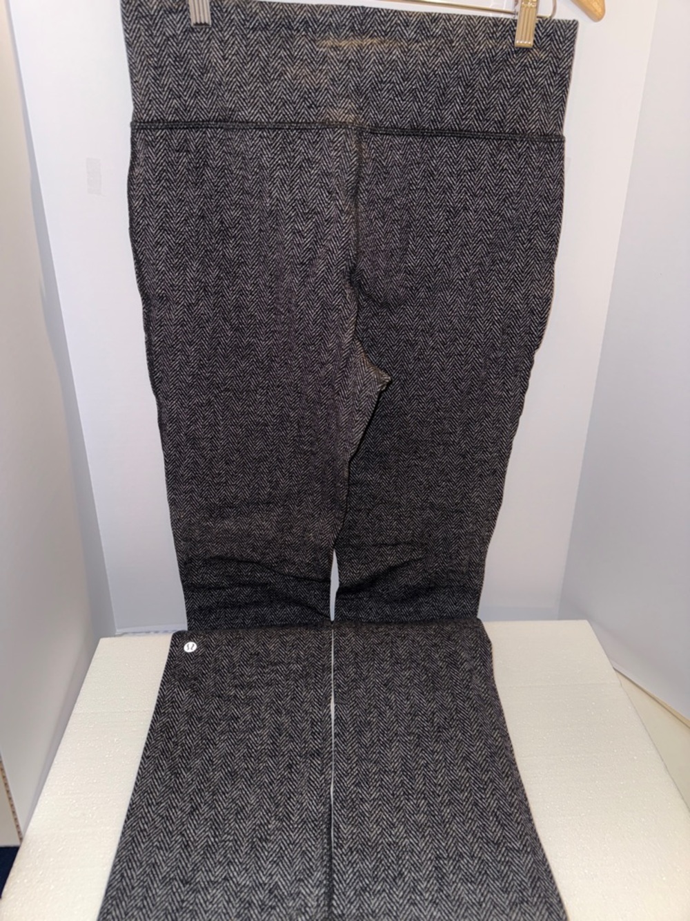 Lululemon Women’s Herringbone Knit Pants - Gray